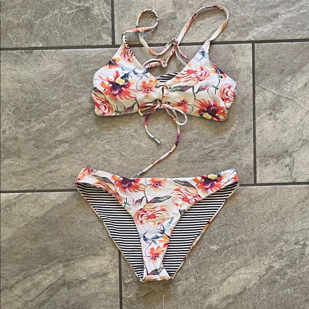 Cupshe Floral Tie-Front Bikini Set in White, Pink, Orange & Blue